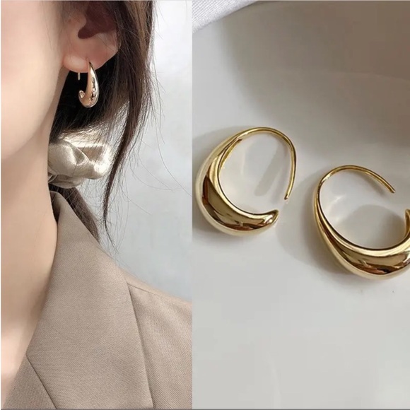 Jewelry - Gold Filled Simplistic Earrings
